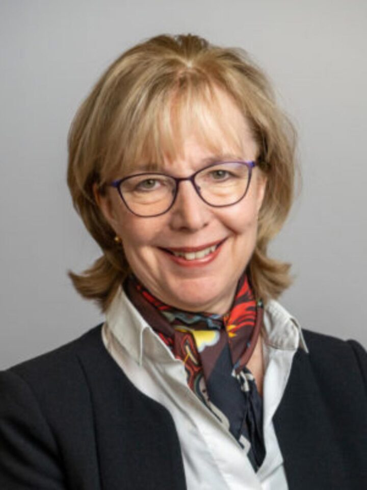 Andrea Davis, Non-exec director